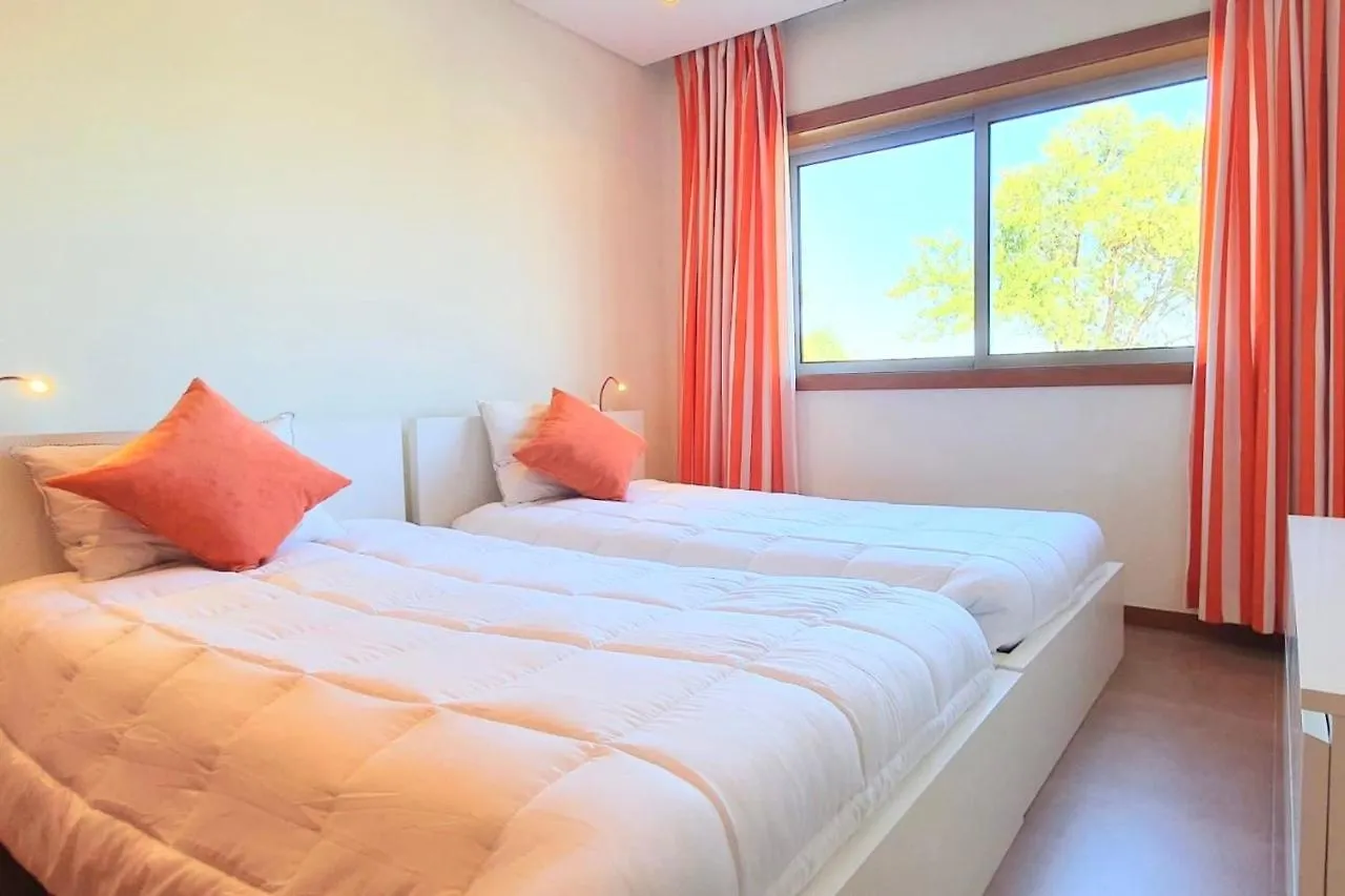 Lovelystay - Modern 3Bedroom Duplex W/Pool Alcantarilha Holiday home