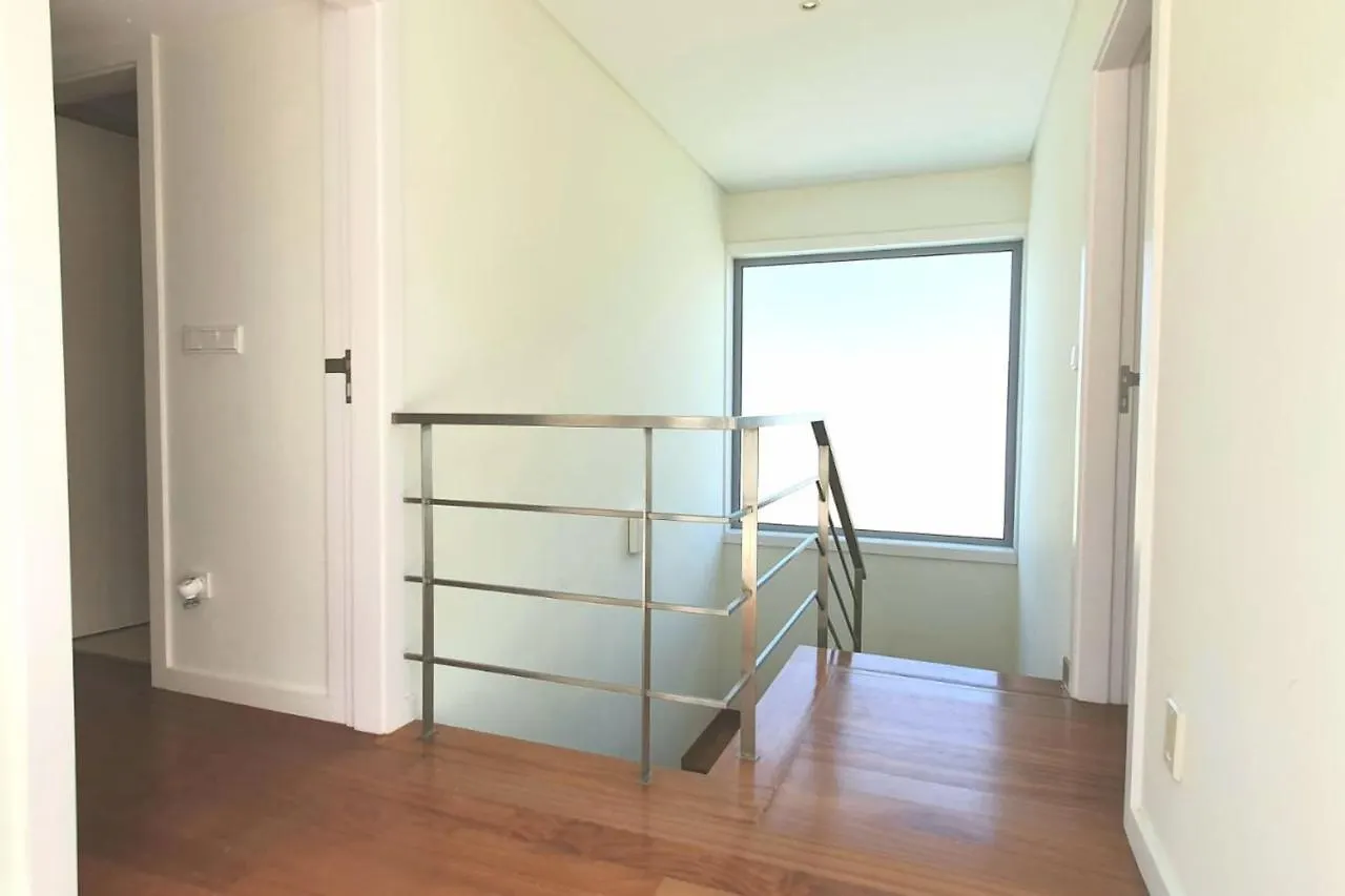 Lovelystay - Modern 3Bedroom Duplex W/Pool Alcantarilha