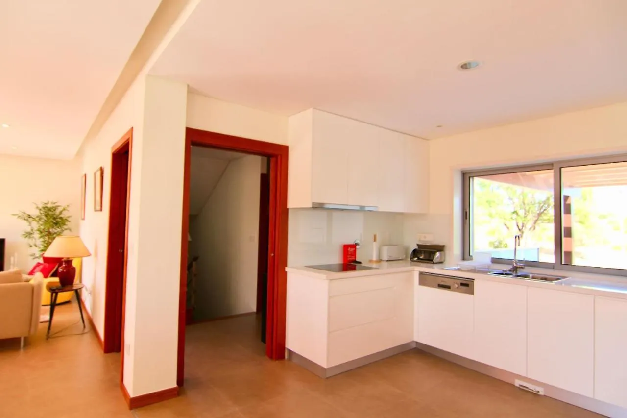 Holiday home Lovelystay - Modern 3Bedroom Duplex W/Pool Alcantarilha Portugal